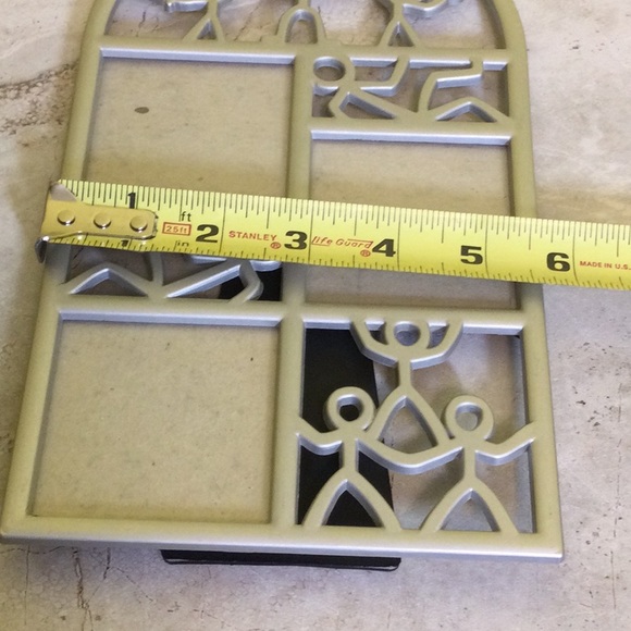 Gray brushed metal stick people friends frame - Picture 9 of 10